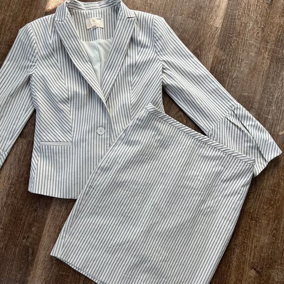 Etcetera Gold Label Blue Striped 2 Piece Skirt and Jacket Blazer Suit Set - Picture 3 of 11